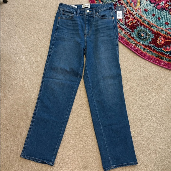 Universal Thread High Rise Everyday Straight Jean - Picture 2 of 6